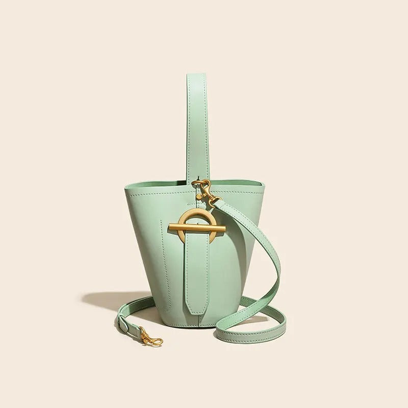 We Were On A Break(et) – Little Bucket Bag