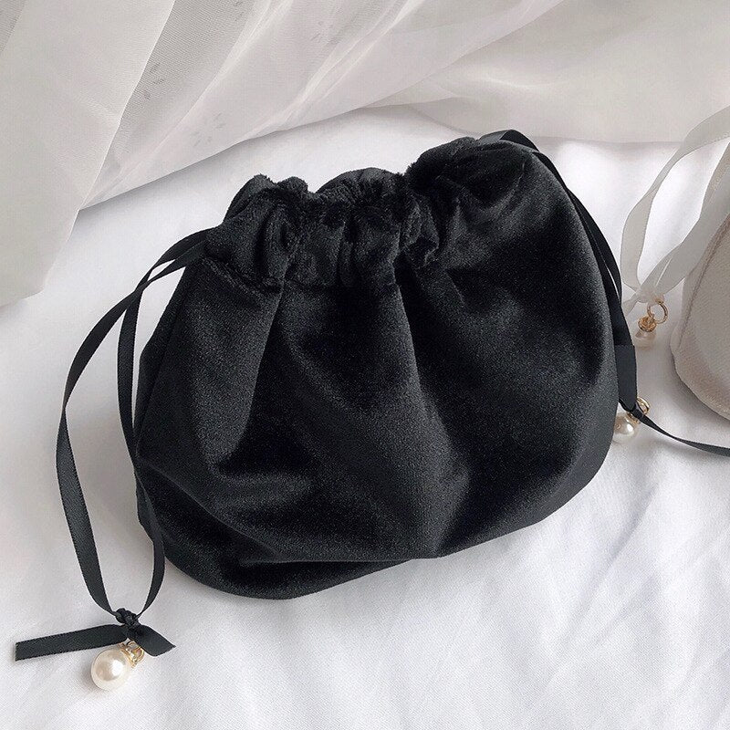 Enchanted Pearls – Evening Bucket Bag
