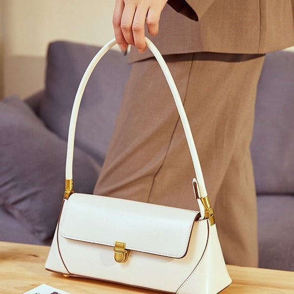 Upper East Chic – Luxe Leather Shoulder Bag