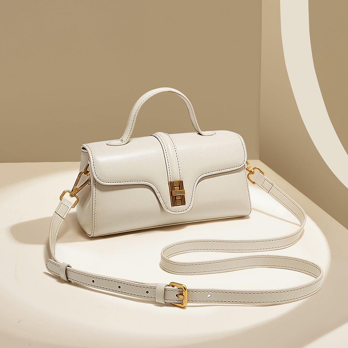 Featherington Fête – Retro Lock Crossbody Bag
