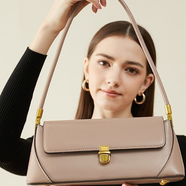 Upper East Chic – Luxe Leather Shoulder Bag