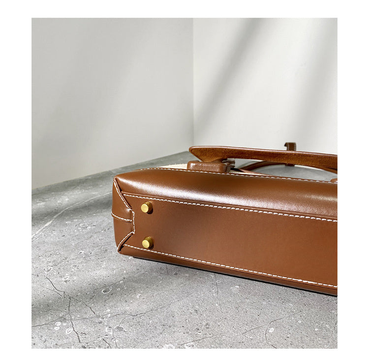 Regina Phalange – Rice Coffee Wing Tote