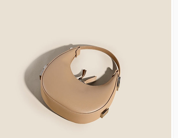 Ginny’s Edge – Sleek Zip Shoulder Bag