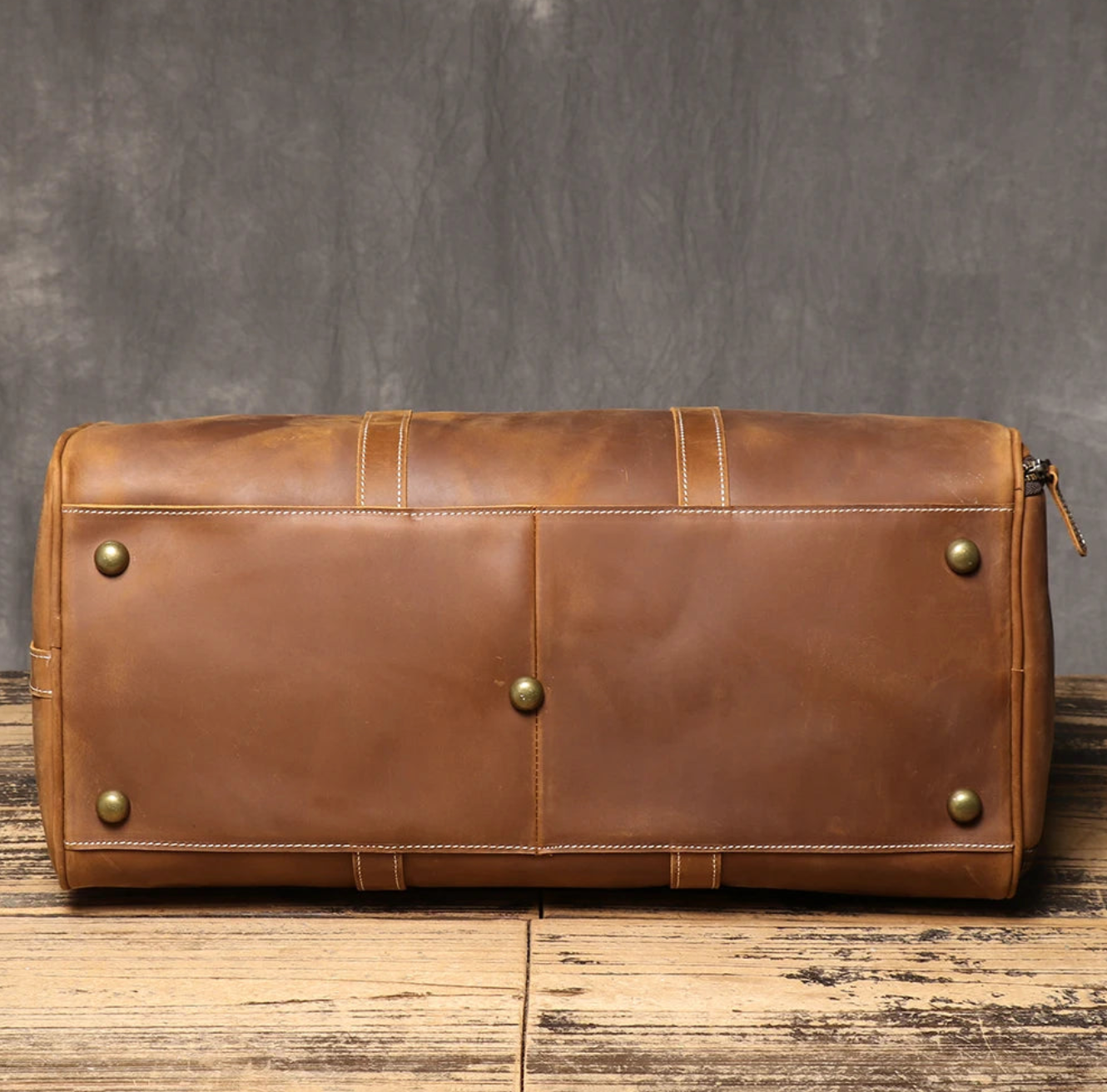 COWBOY ERA: Crazy Horse Leather Duffel for Gentlemen in Transit