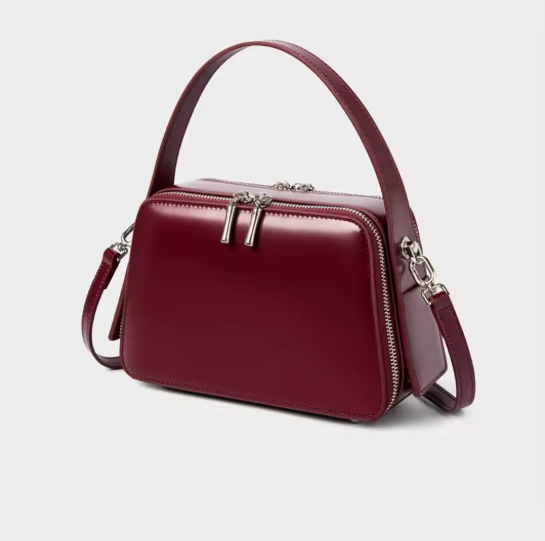 Café au Law – Rich Leather Crossbody for Women Who Lead