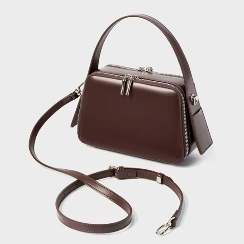 Café au Law – Rich Leather Crossbody for Women Who Lead