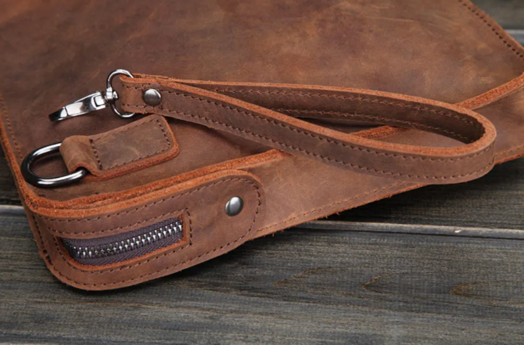 Hawkins Lab Notes – Leather Data Scientist Messenger Bag