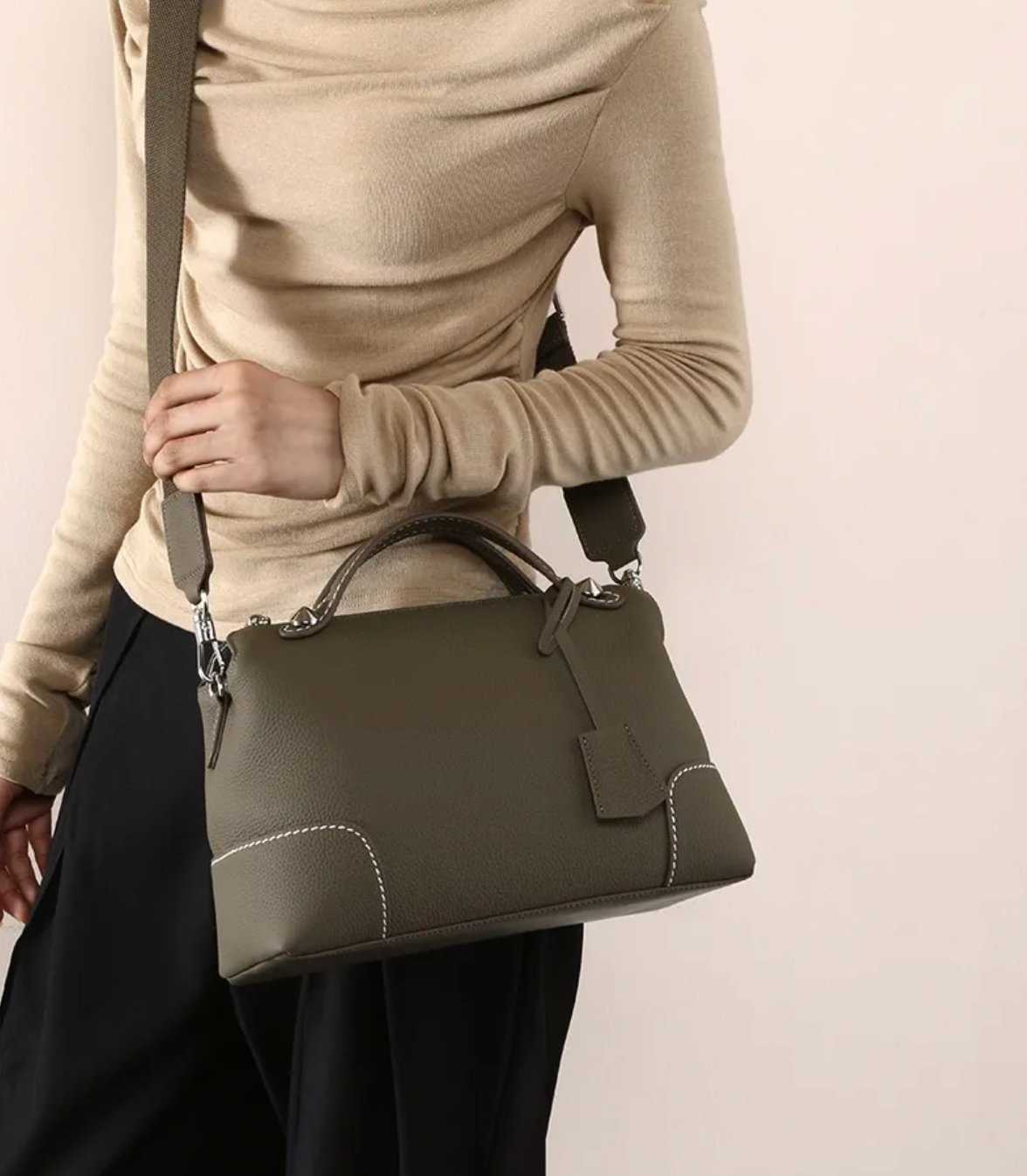 XOXO City – Gossip Crossbody