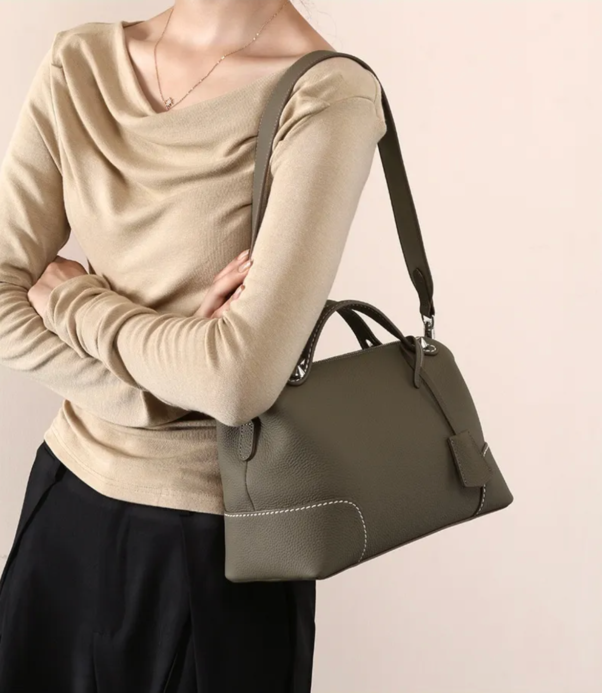 XOXO City – Gossip Crossbody