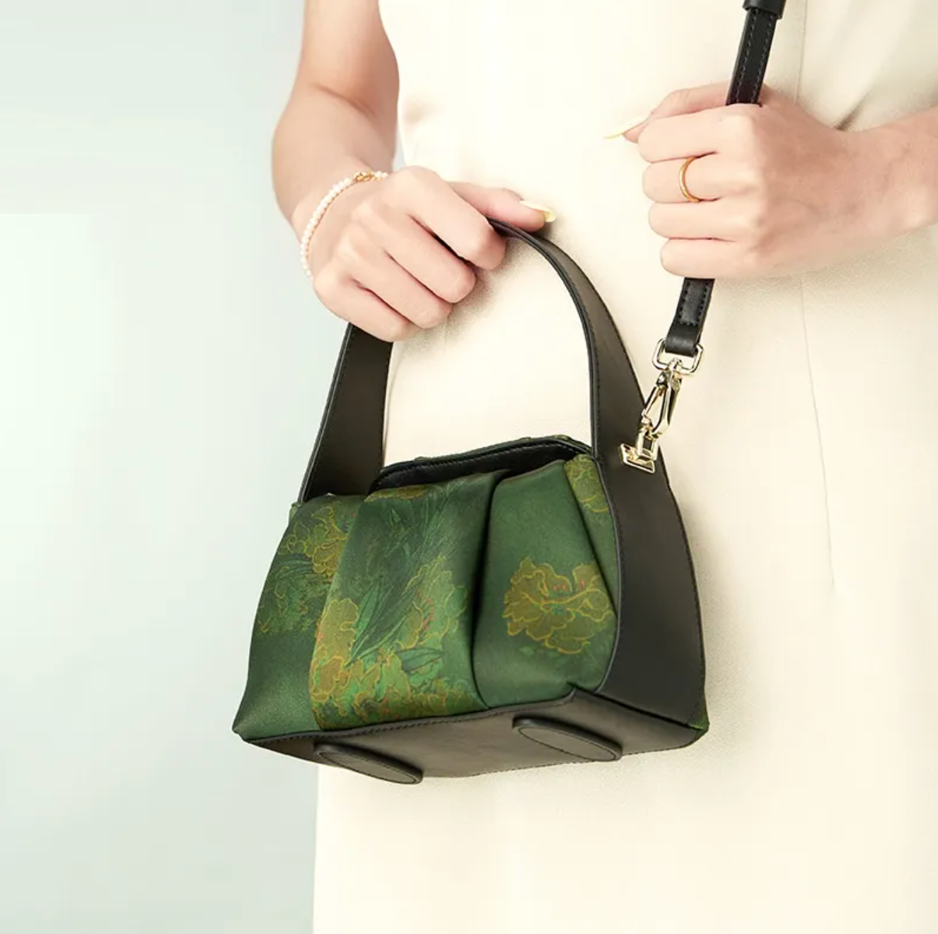 Atlas Bloom – Silk Messenger Bag