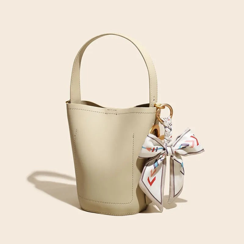 We Were On A Break(et) – Little Bucket Bag