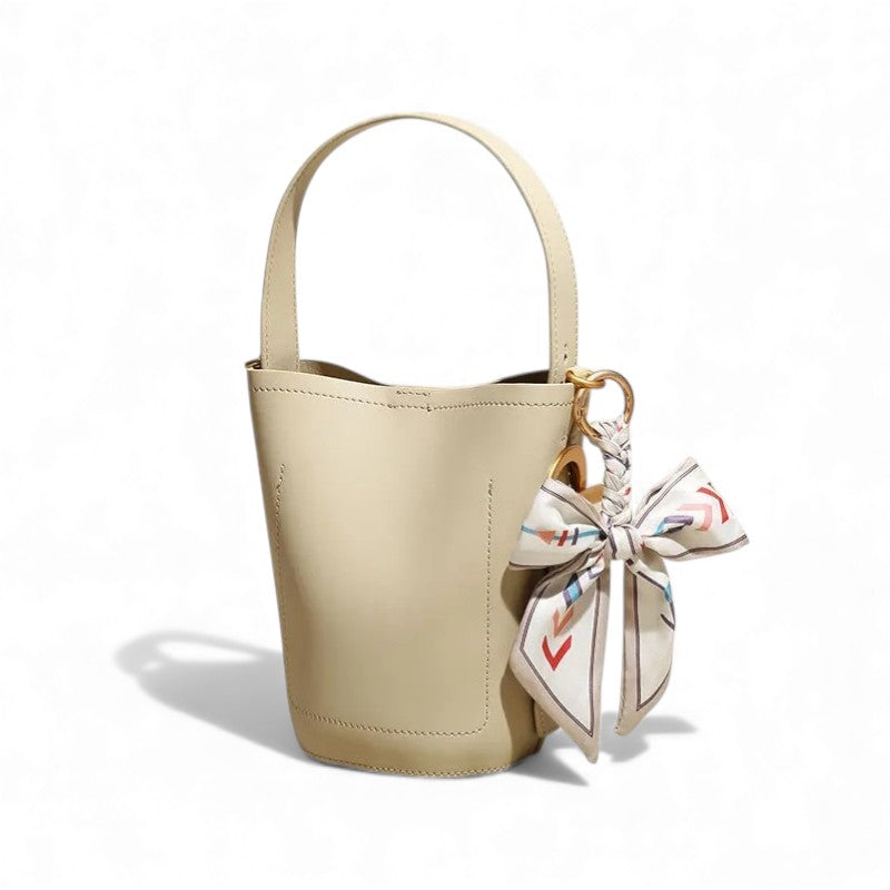 We Were On A Break(et) – Little Bucket Bag