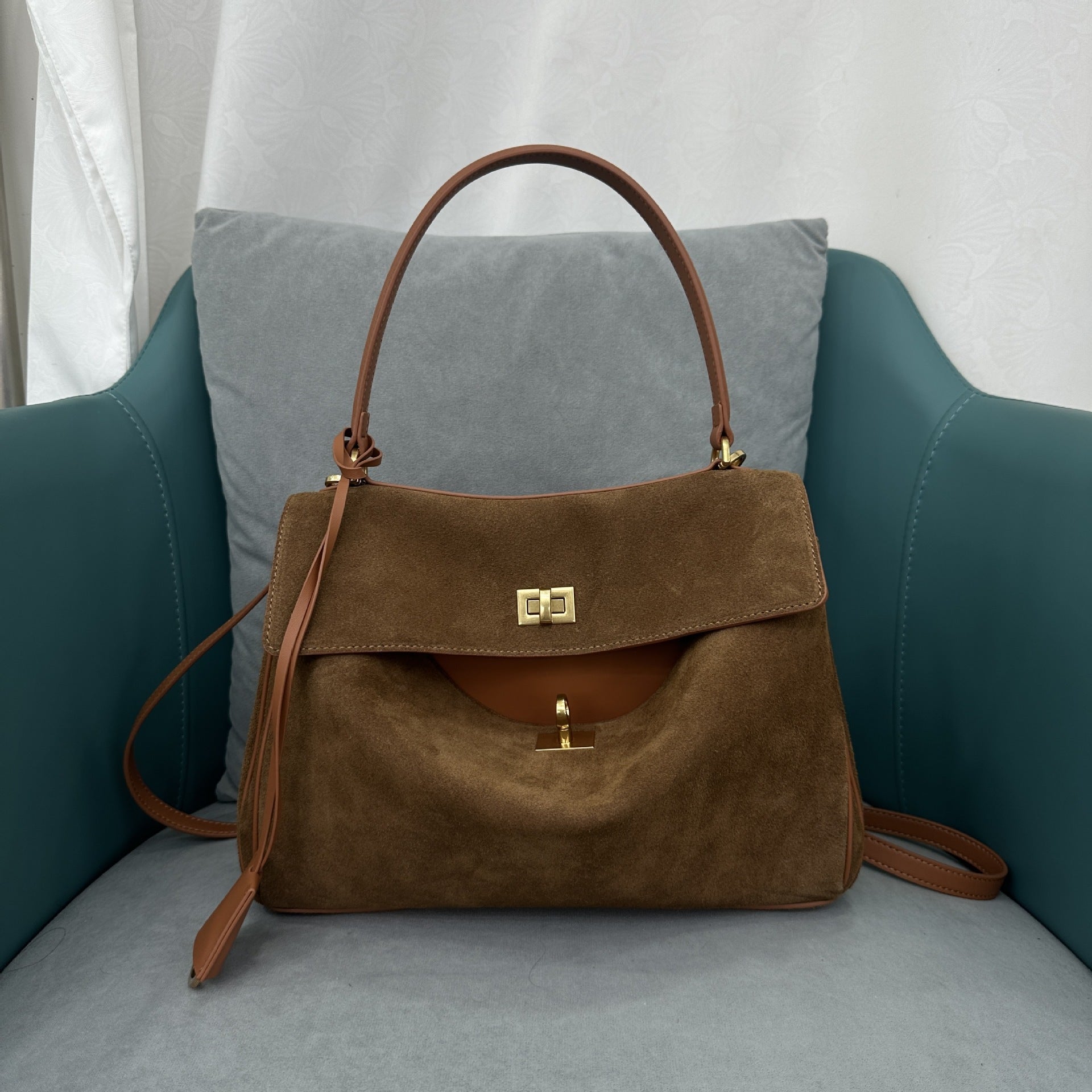 Cardigan Season – Vintage Leather Satchel for the Driven Girl