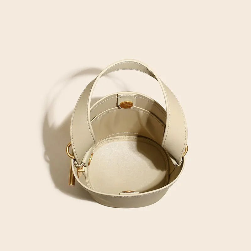 We Were On A Break(et) – Little Bucket Bag