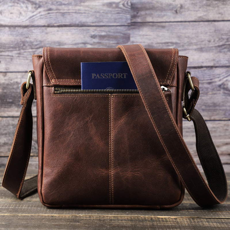 Geller Grant Fly-Out – Leather Crossbody Bag