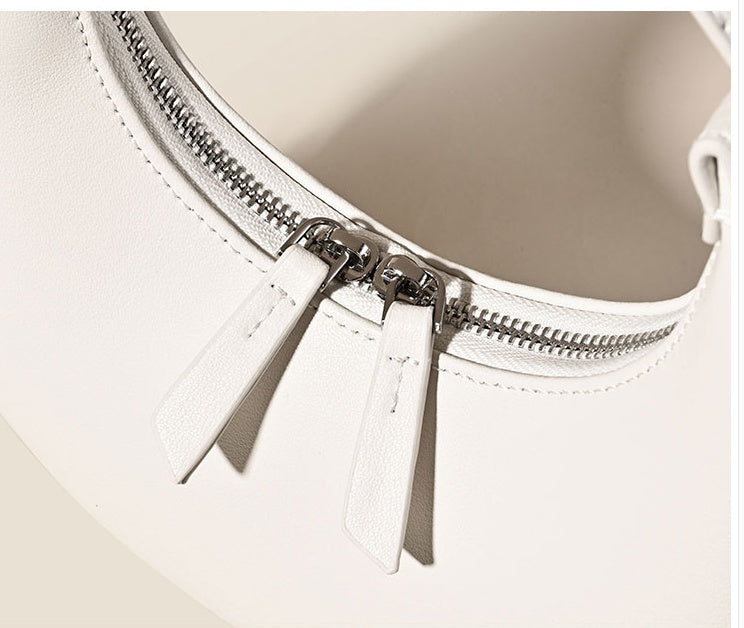 Ginny’s Edge – Sleek Zip Shoulder Bag