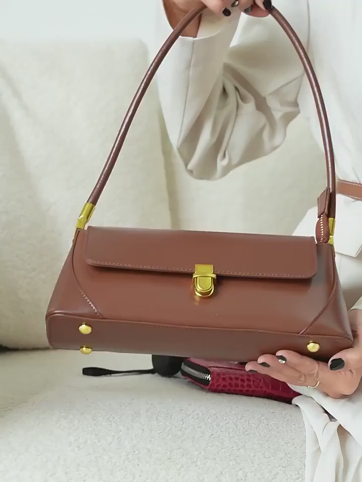 Upper East Chic – Luxe Leather Shoulder Bag