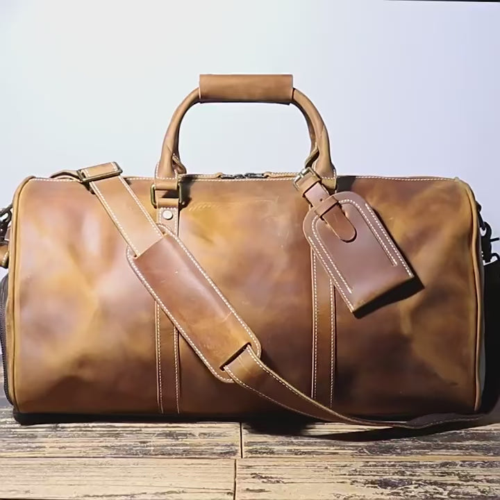 COWBOY ERA: Crazy Horse Leather Duffel for Gentlemen in Transit